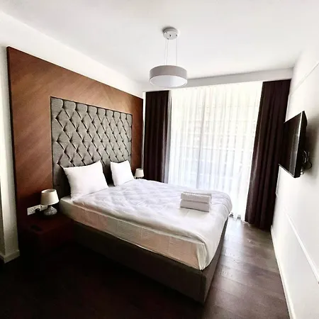 2bdr Luxury Grand Sapphire דירה *